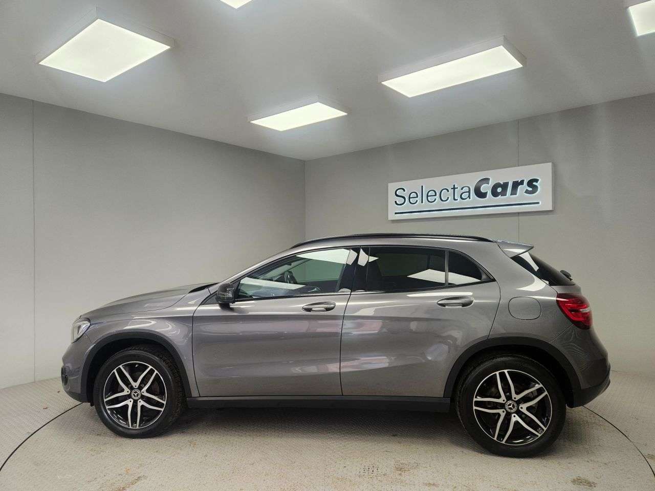 2019 MERCEDES-BENZ 180 2019 MERCEDES-BENZ 180