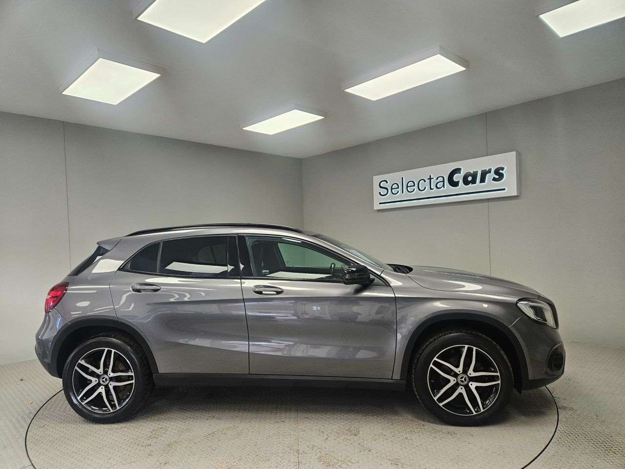 2019 MERCEDES-BENZ 180 2019 MERCEDES-BENZ 180