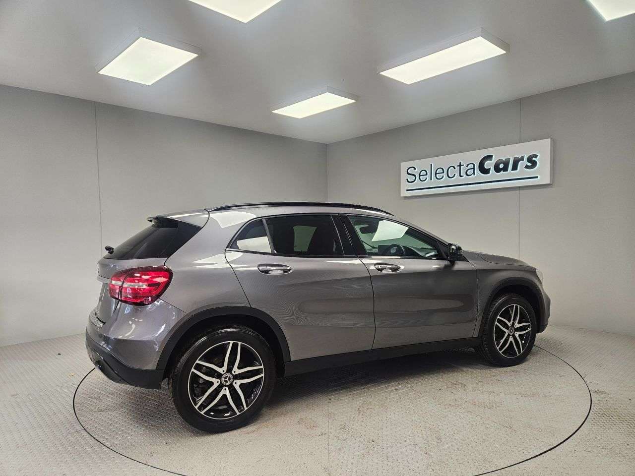 2019 MERCEDES-BENZ 180 2019 MERCEDES-BENZ 180