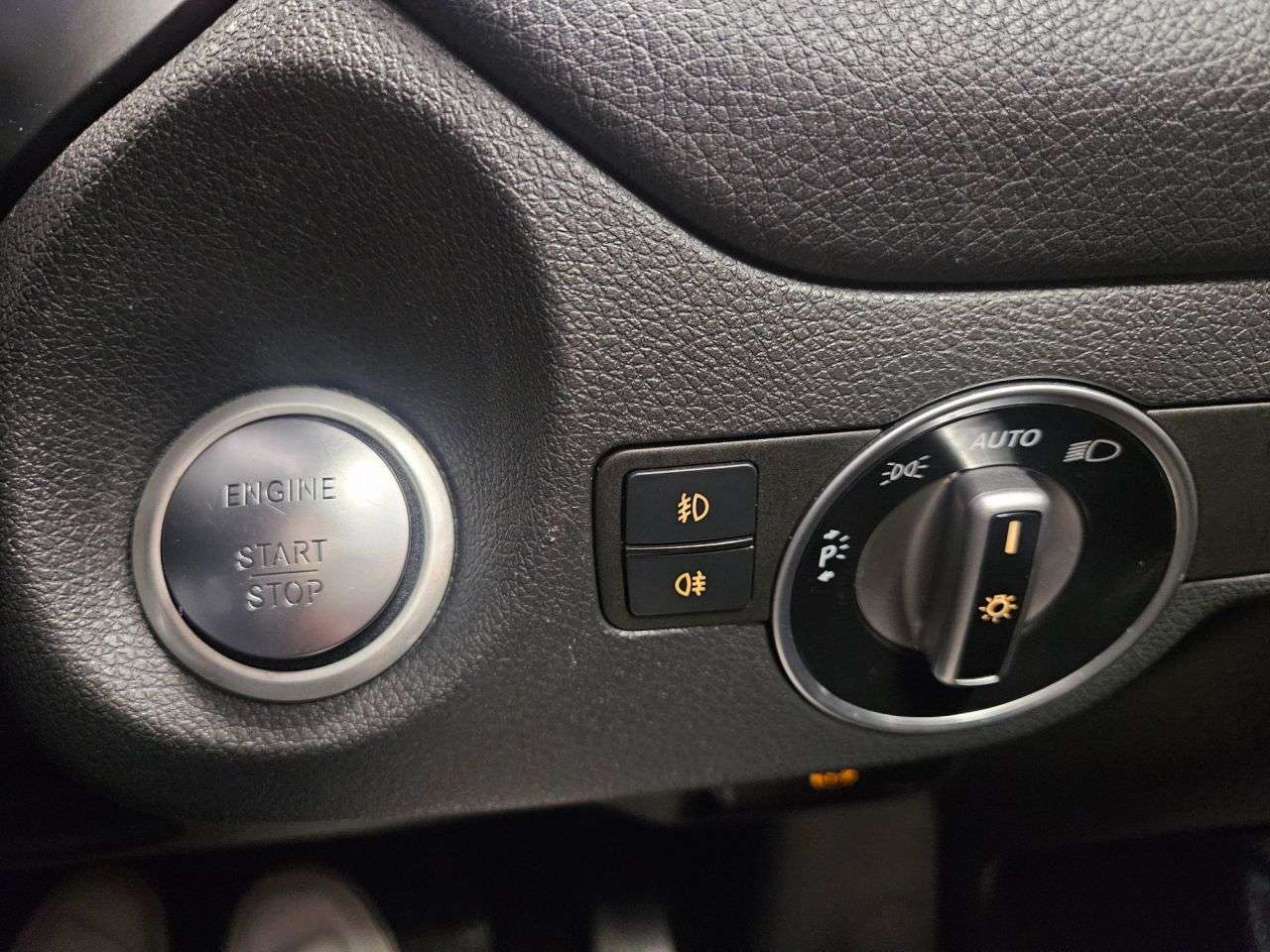 2019 MERCEDES-BENZ 180 2019 MERCEDES-BENZ 180