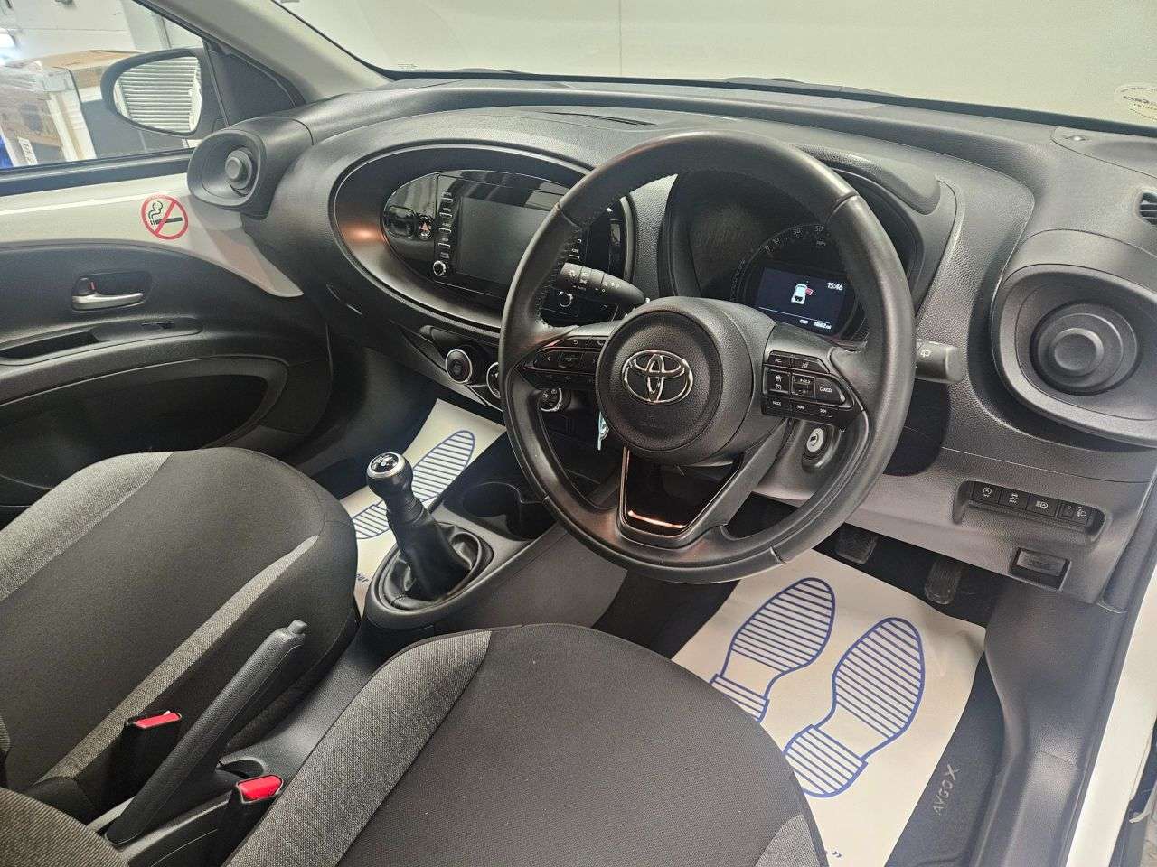 2022 TOYOTA AYGO X 2022 TOYOTA AYGO X