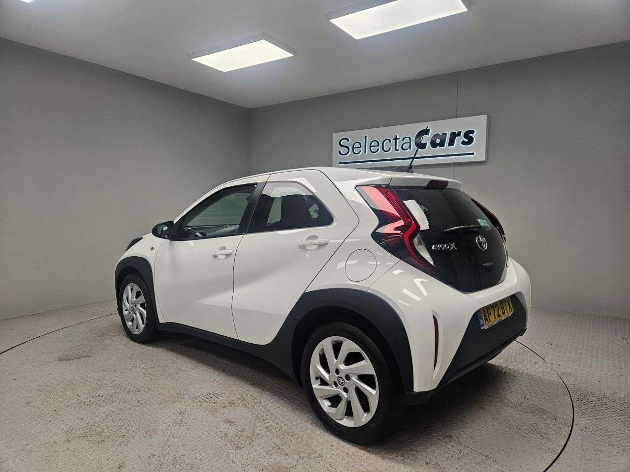 2022 TOYOTA AYGO X 2022 TOYOTA AYGO X