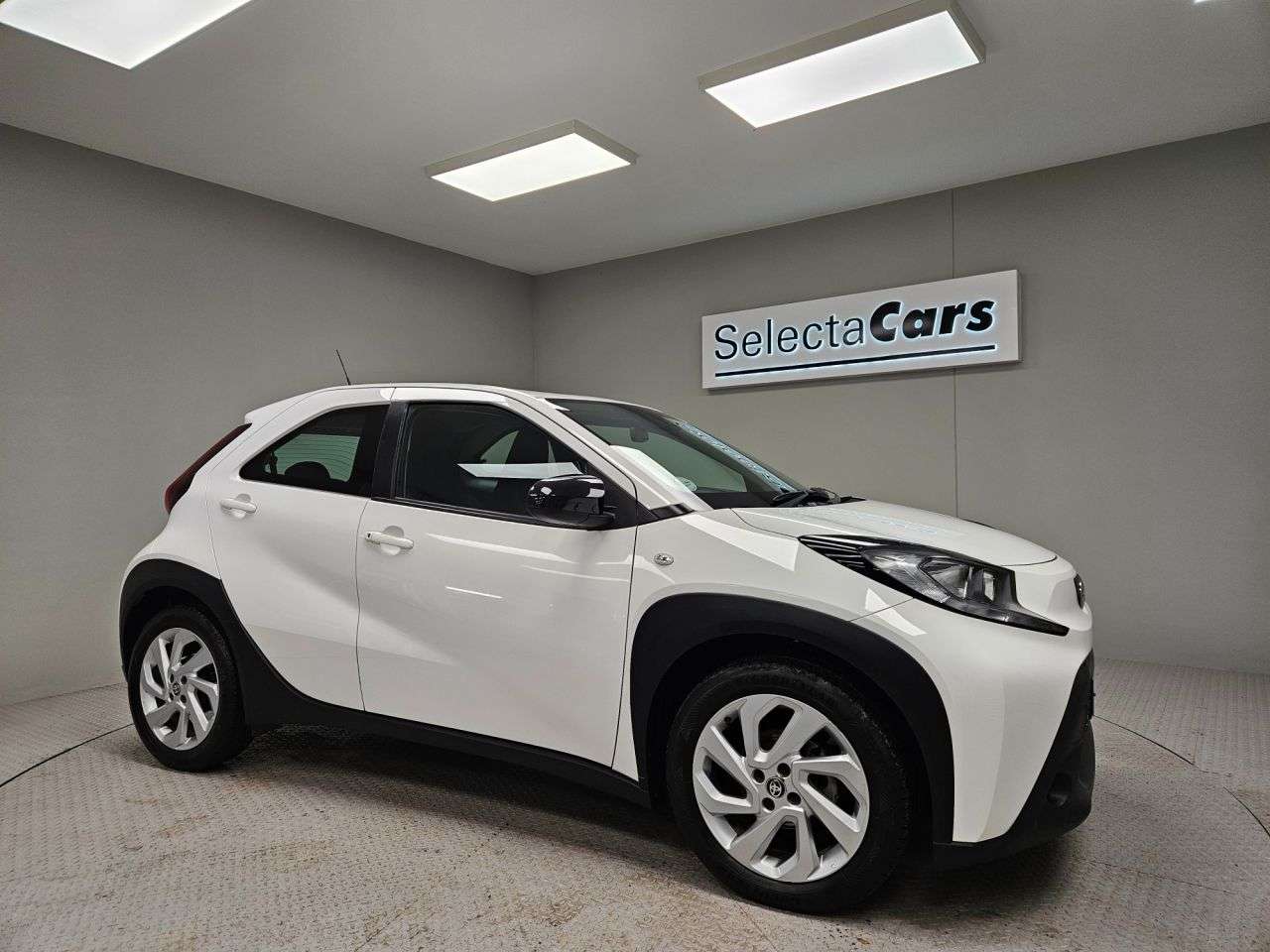 2022 TOYOTA AYGO X 2022 TOYOTA AYGO X