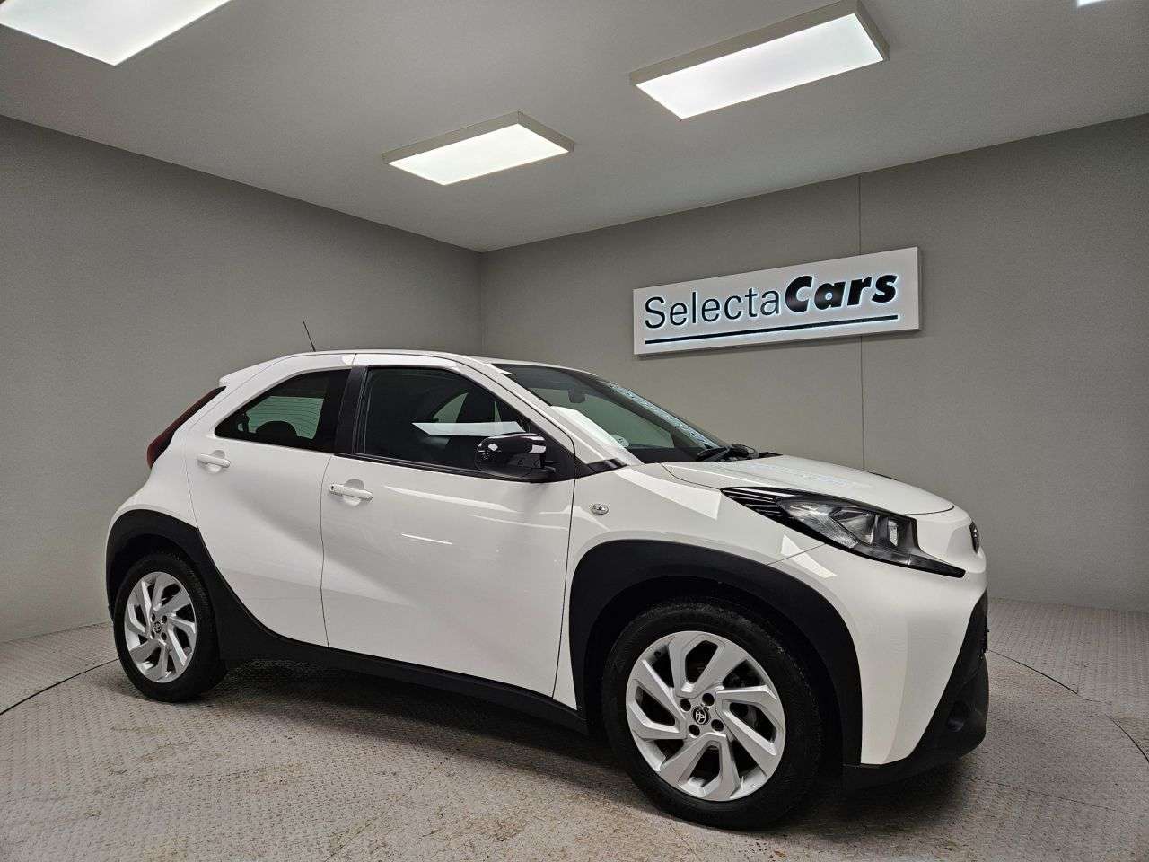 2022 TOYOTA AYGO X 2022 TOYOTA AYGO X