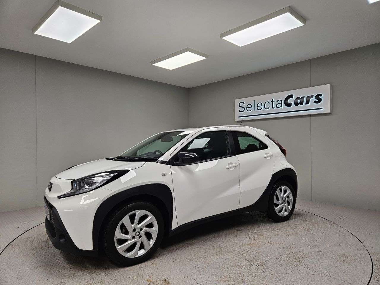 2022 TOYOTA AYGO X 2022 TOYOTA AYGO X