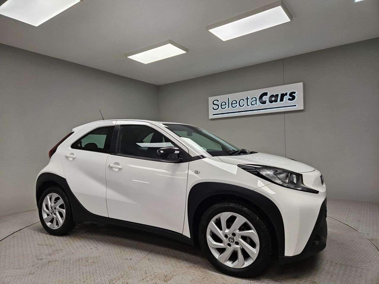 2022 TOYOTA AYGO X 2022 TOYOTA AYGO X