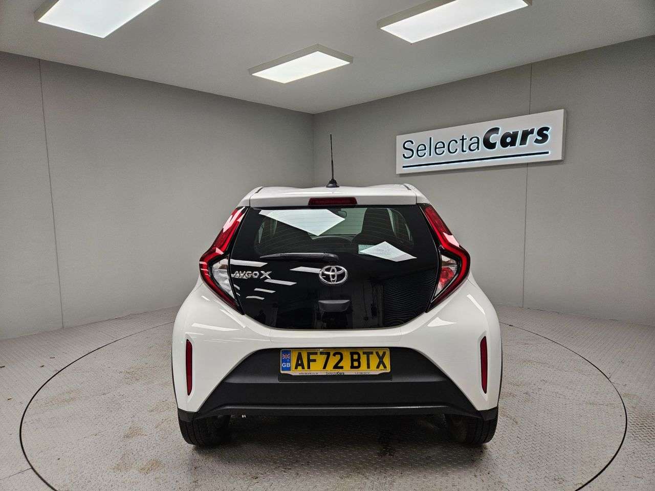 2022 TOYOTA AYGO X 2022 TOYOTA AYGO X