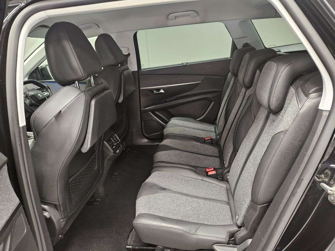 2019 PEUGEOT 5008 2019 PEUGEOT 5008