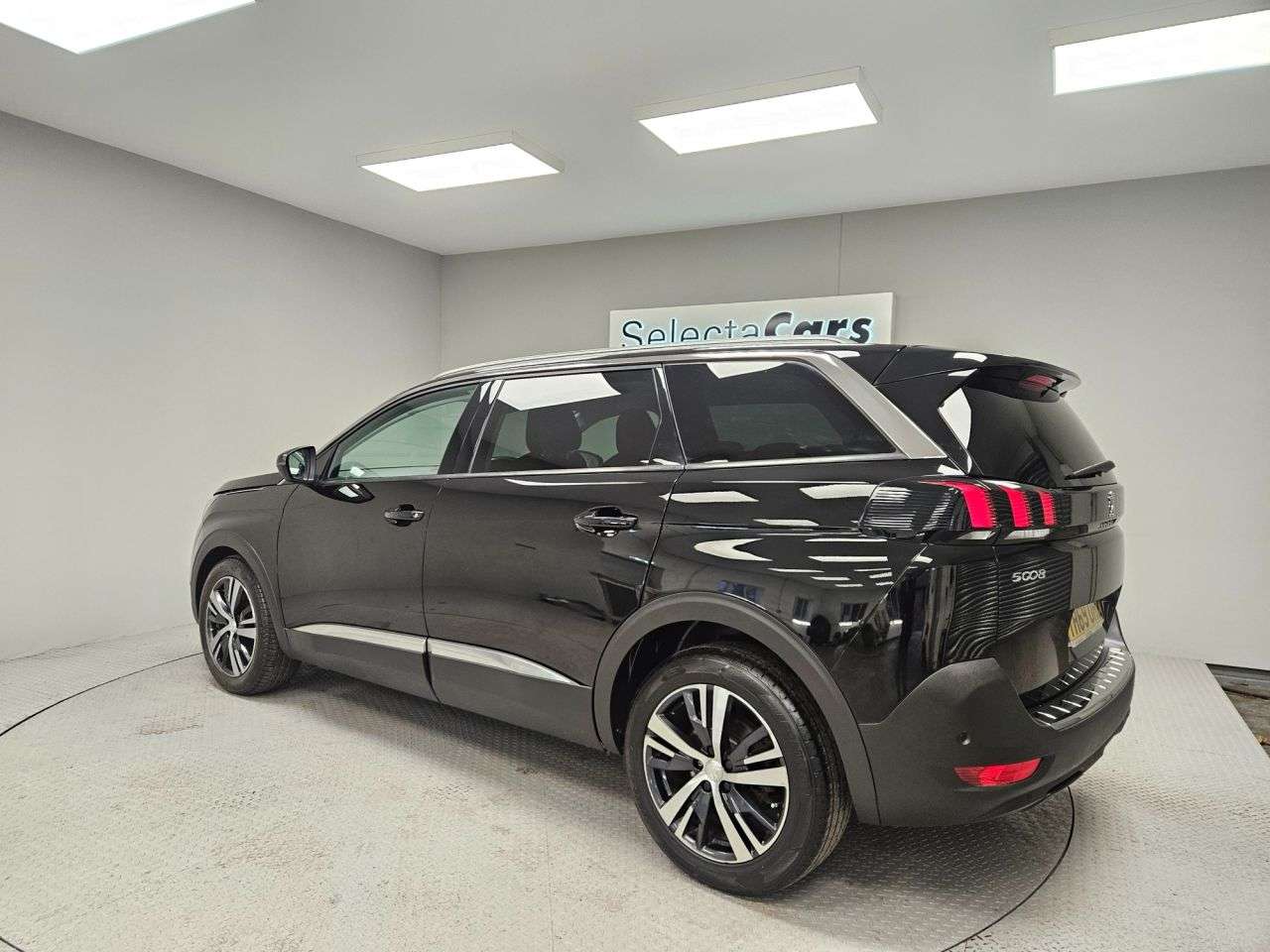 2019 PEUGEOT 5008 2019 PEUGEOT 5008