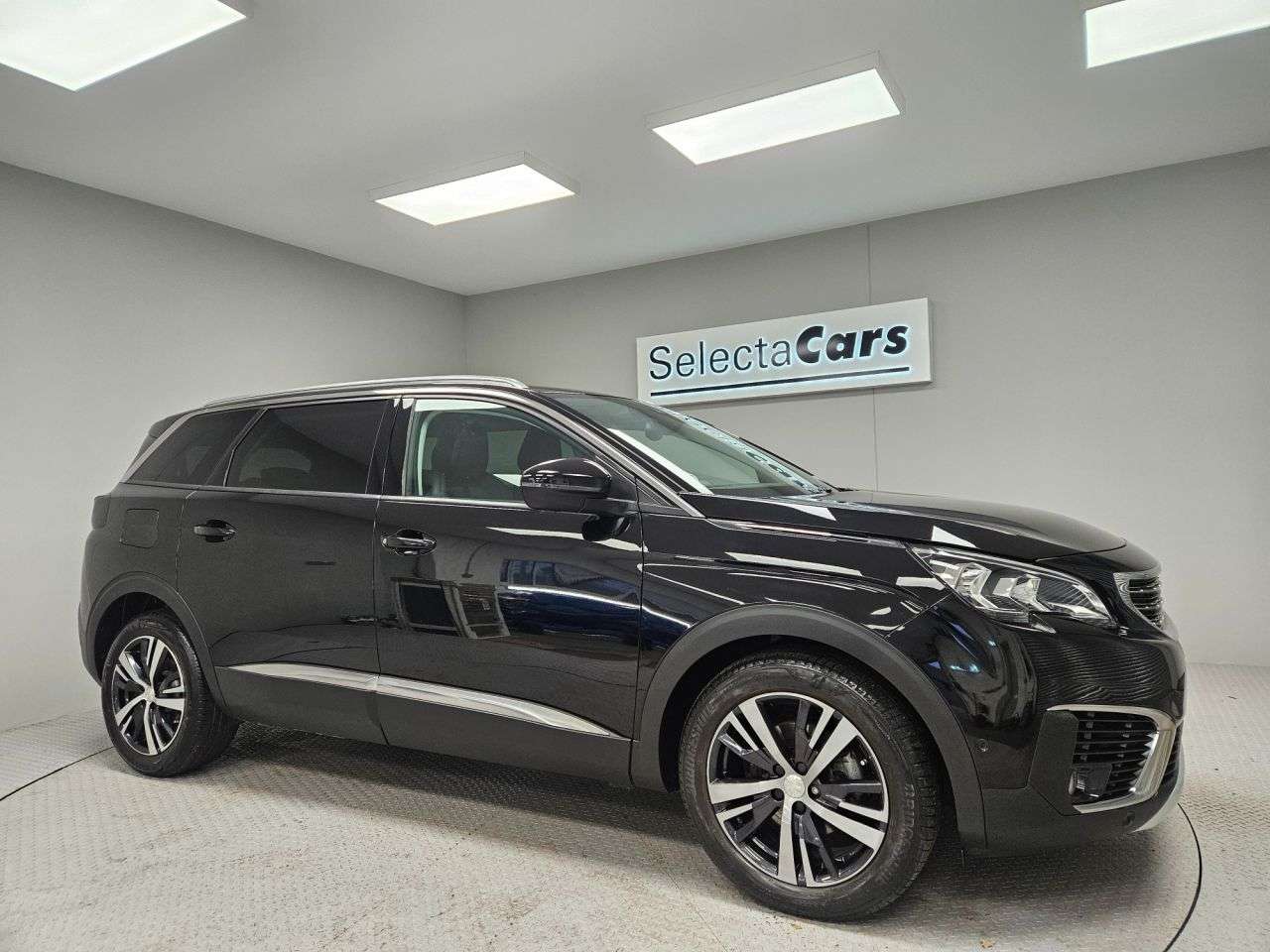 2019 PEUGEOT 5008 2019 PEUGEOT 5008