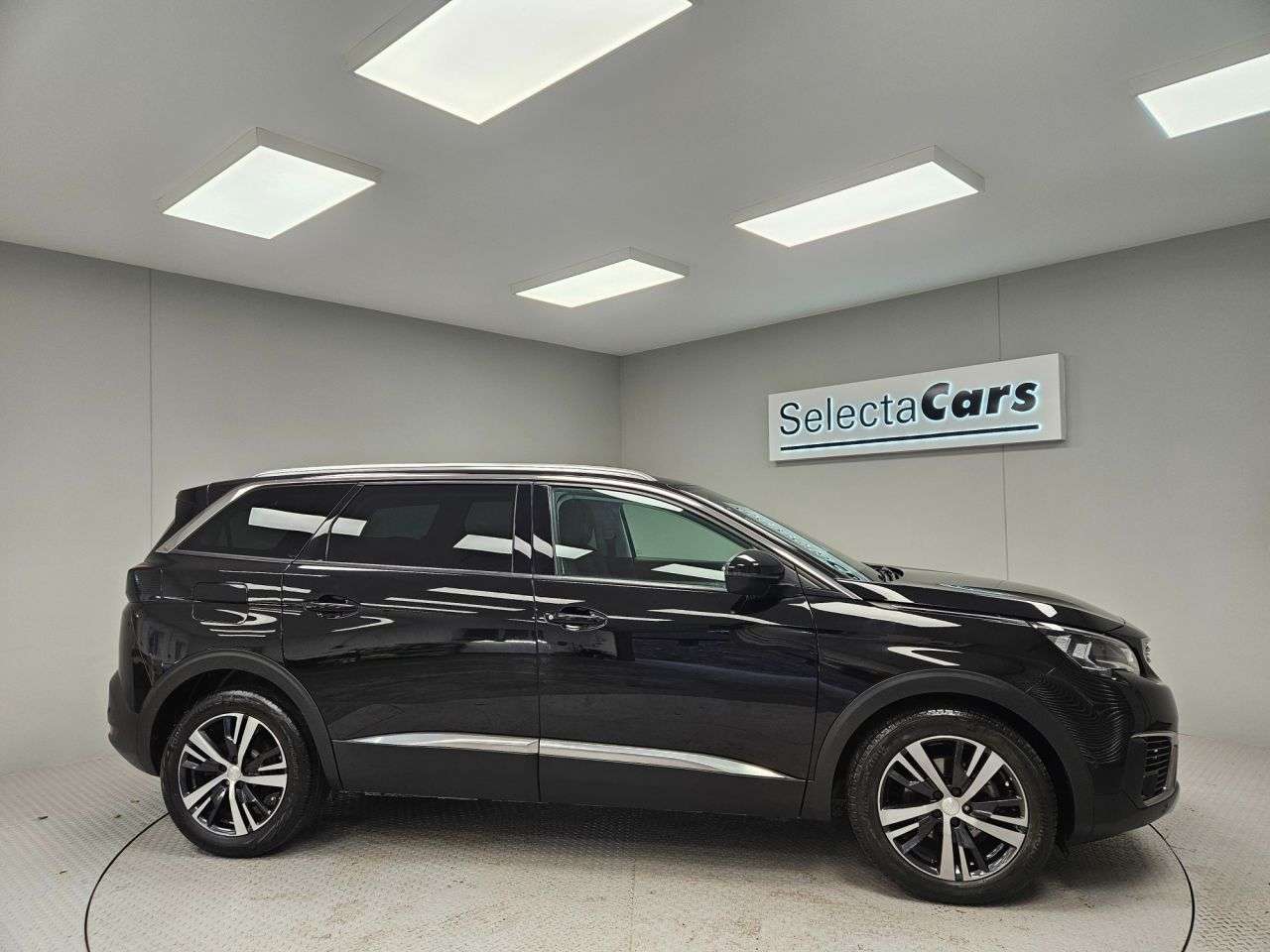 2019 PEUGEOT 5008 2019 PEUGEOT 5008