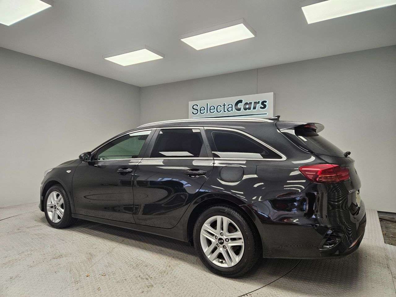 2021 KIA CEED 2021 KIA CEED