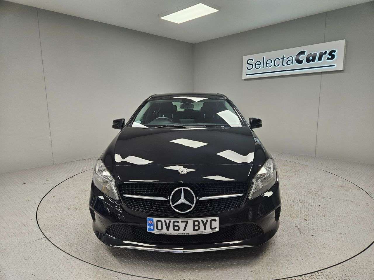 A 2017 MERCEDES-BENZ A-CLASS 1.5 A180d SE Hatchback 5dr Diesel Manual Euro 6 (s/s) (109 ps) A 2017 MERCEDES-BENZ A-CLASS 1.5 A180d SE Hatchback 5dr Diesel Manual Euro 6 (s/s) (109 ps)