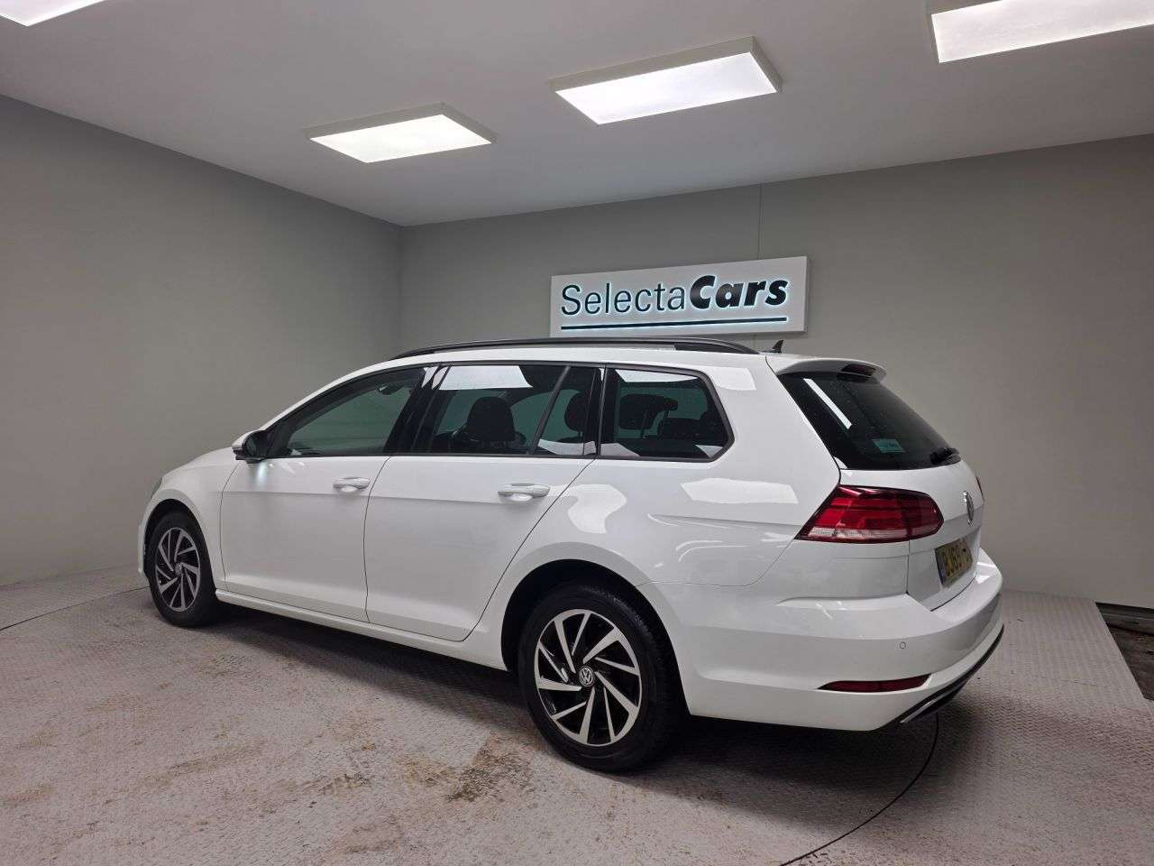2019 VOLKSWAGEN GOLF 2019 VOLKSWAGEN GOLF