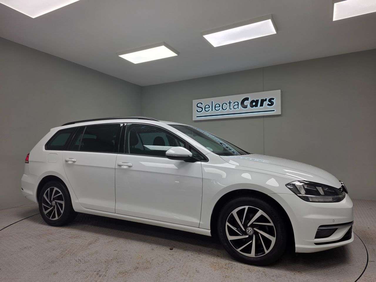 2019 VOLKSWAGEN GOLF 2019 VOLKSWAGEN GOLF