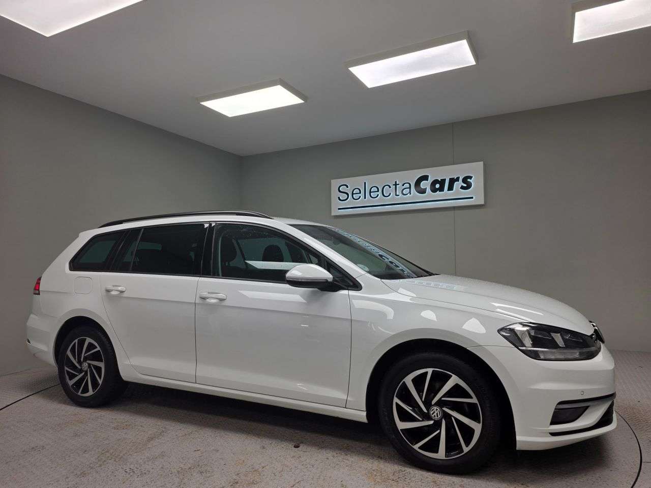 2019 VOLKSWAGEN GOLF 2019 VOLKSWAGEN GOLF