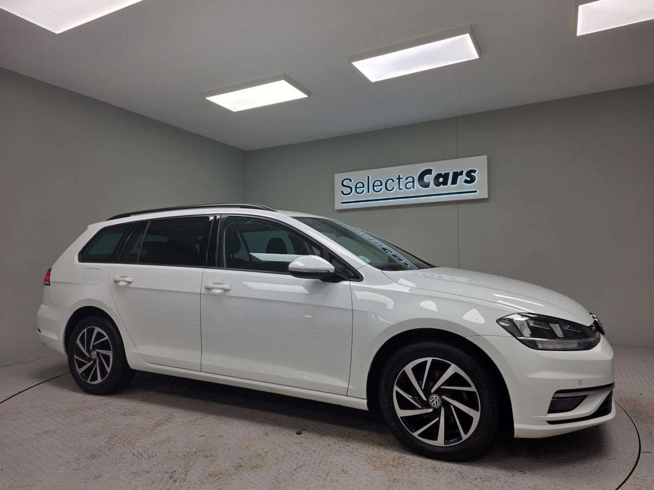 2019 VOLKSWAGEN GOLF 2019 VOLKSWAGEN GOLF