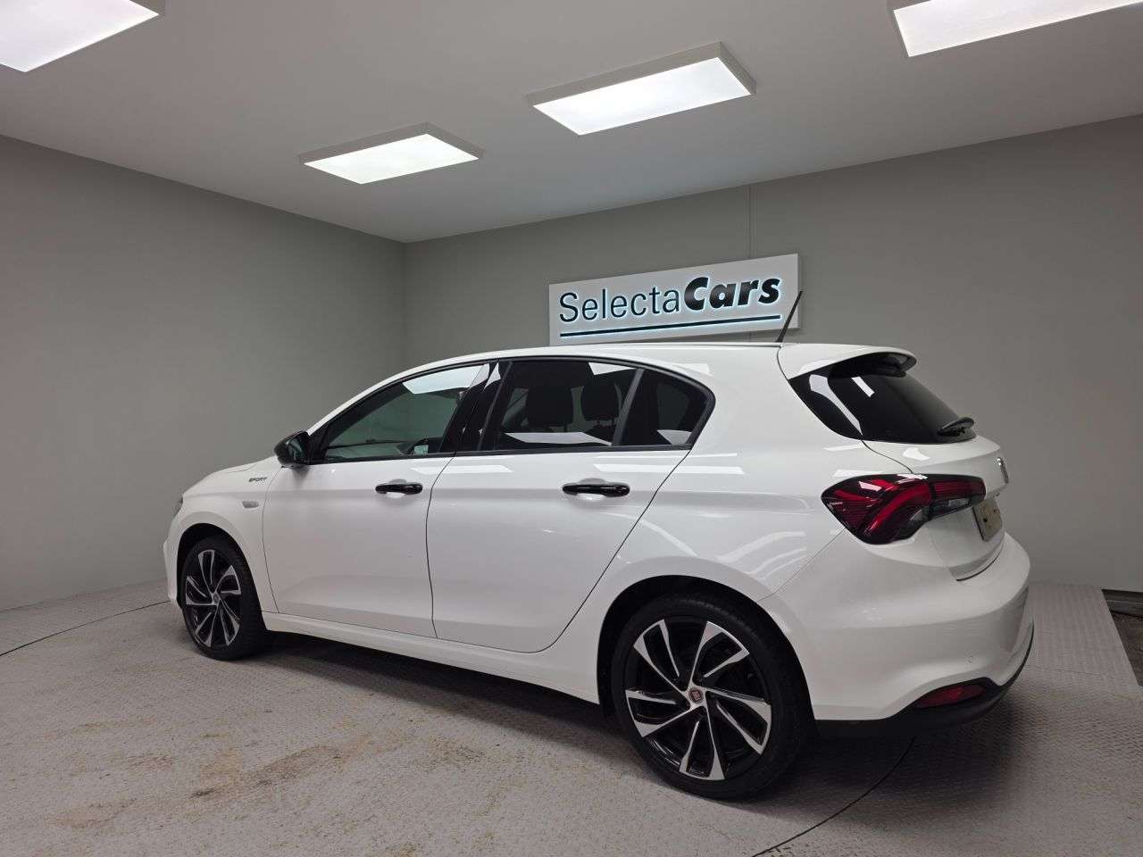 2021 FIAT TIPO 2021 FIAT TIPO