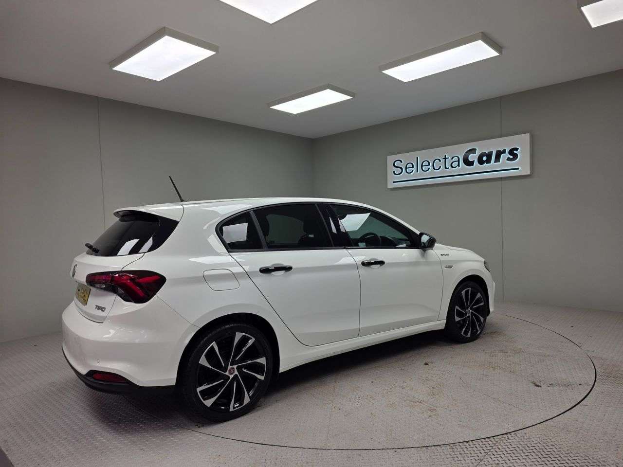 2021 FIAT TIPO 2021 FIAT TIPO