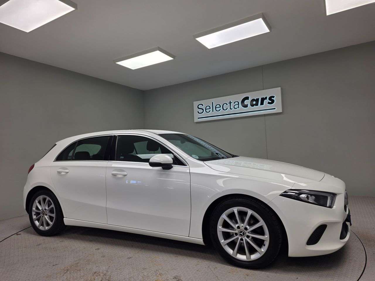 A 2019 MERCEDES-BENZ A-CLASS 1.3 A180 Sport Hatchback 5dr Petrol 7G-DCT Euro 6 (s/s) (136 ps) A 2019 MERCEDES-BENZ A-CLASS 1.3 A180 Sport Hatchback 5dr Petrol 7G-DCT Euro 6 (s/s) (136 ps)