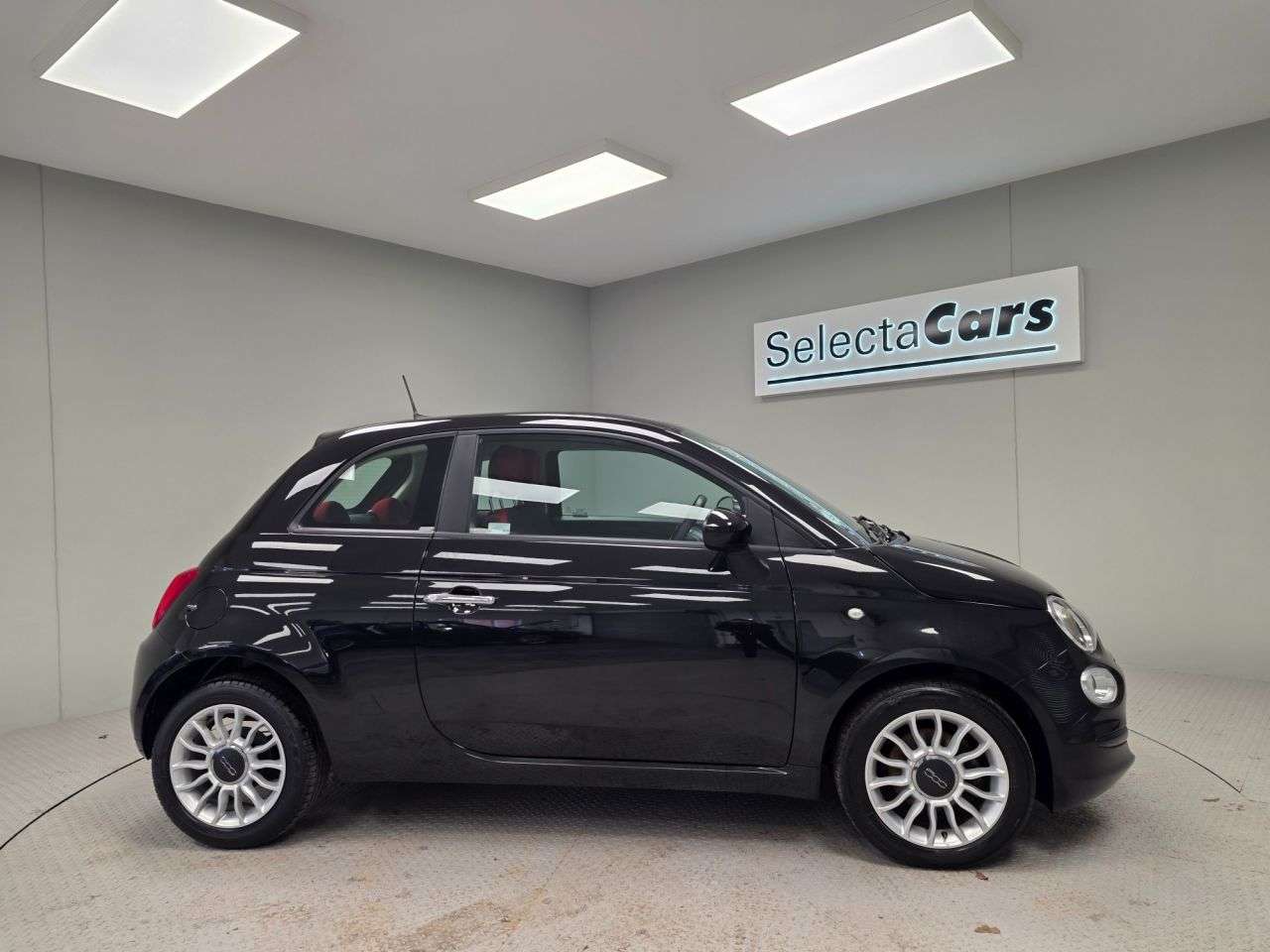 2018 FIAT 500 2018 FIAT 500