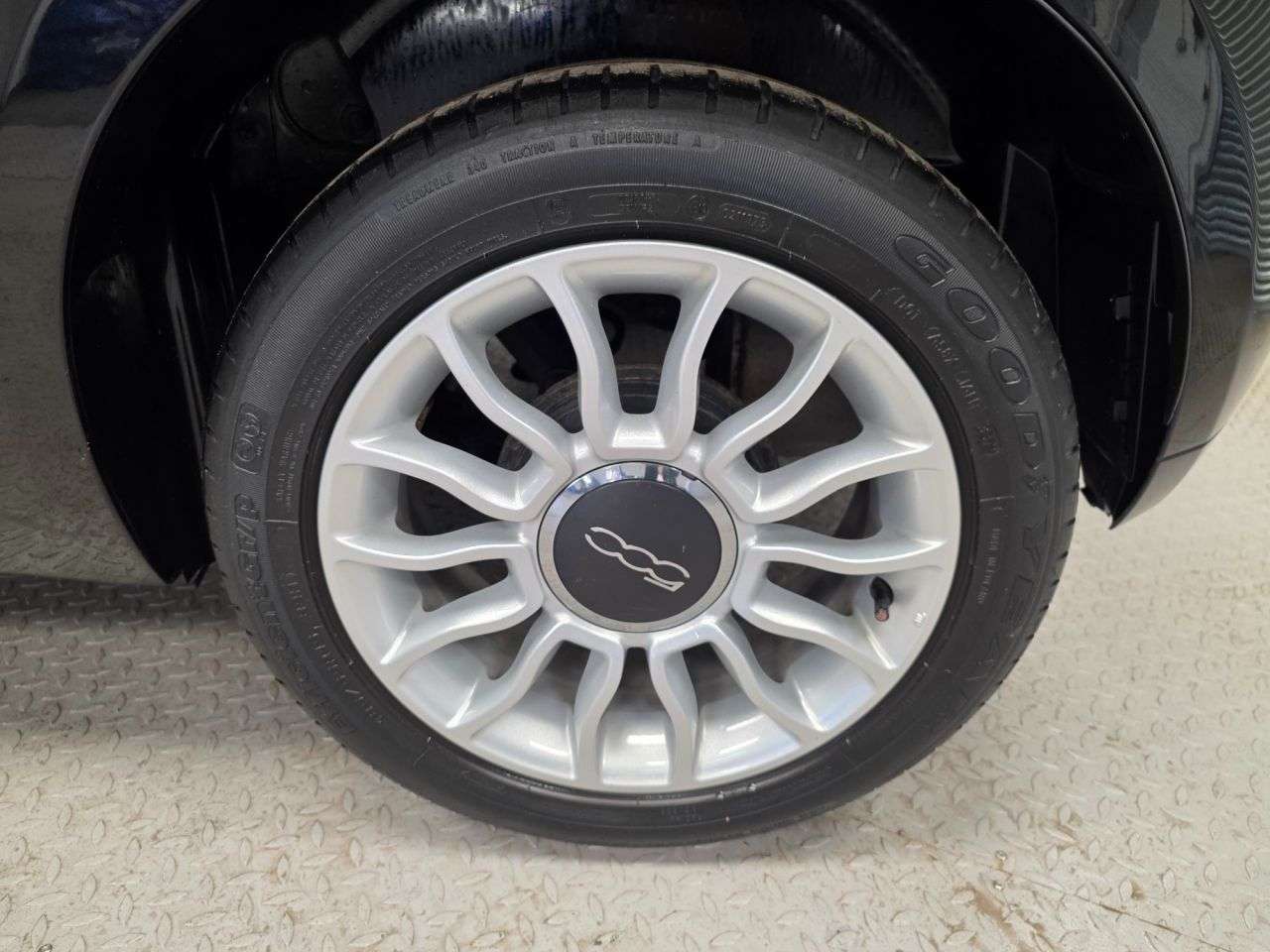 2018 FIAT 500 2018 FIAT 500