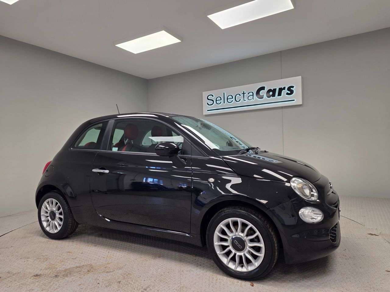 A 2018 FIAT 500 1.2 ECO Pop Star Hatchback 3dr Petrol Manual Euro 6 (s/s) (69 bhp) A 2018 FIAT 500 1.2 ECO Pop Star Hatchback 3dr Petrol Manual Euro 6 (s/s) (69 bhp)