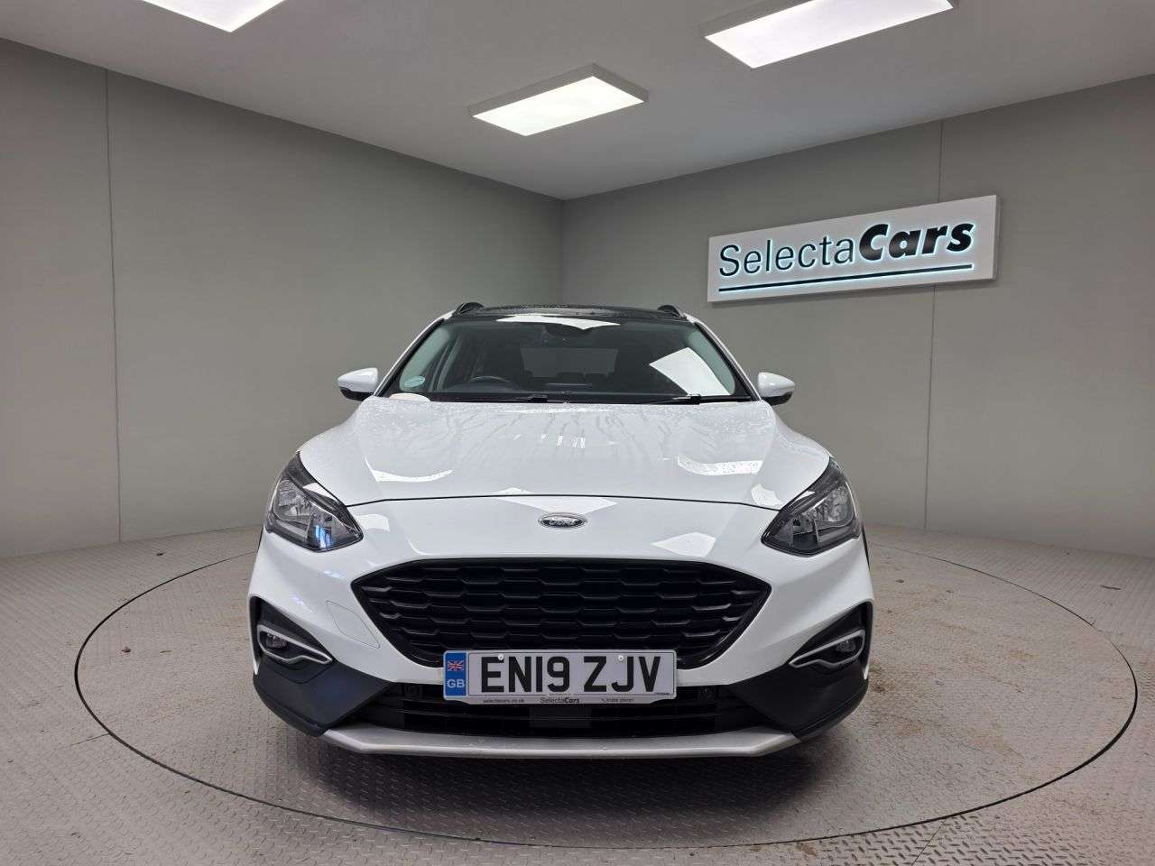A 2019 FORD FOCUS 1.0T EcoBoost Active X Estate 5dr Petrol Manual Euro 6 (s/s) (125 ps) A 2019 FORD FOCUS 1.0T EcoBoost Active X Estate 5dr Petrol Manual Euro 6 (s/s) (125 ps)