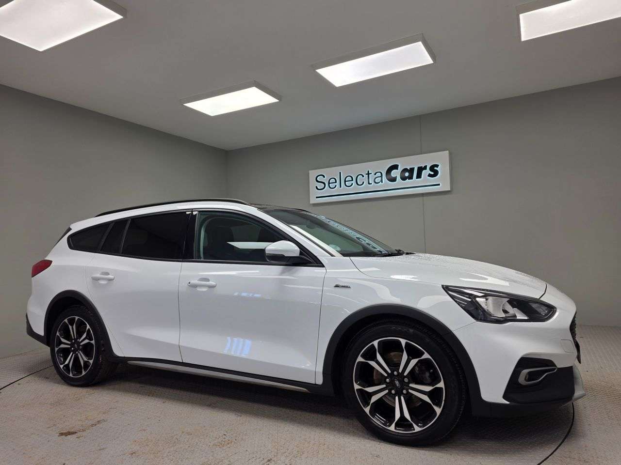 A 2019 FORD FOCUS 1.0T EcoBoost Active X Estate 5dr Petrol Manual Euro 6 (s/s) (125 ps) A 2019 FORD FOCUS 1.0T EcoBoost Active X Estate 5dr Petrol Manual Euro 6 (s/s) (125 ps)