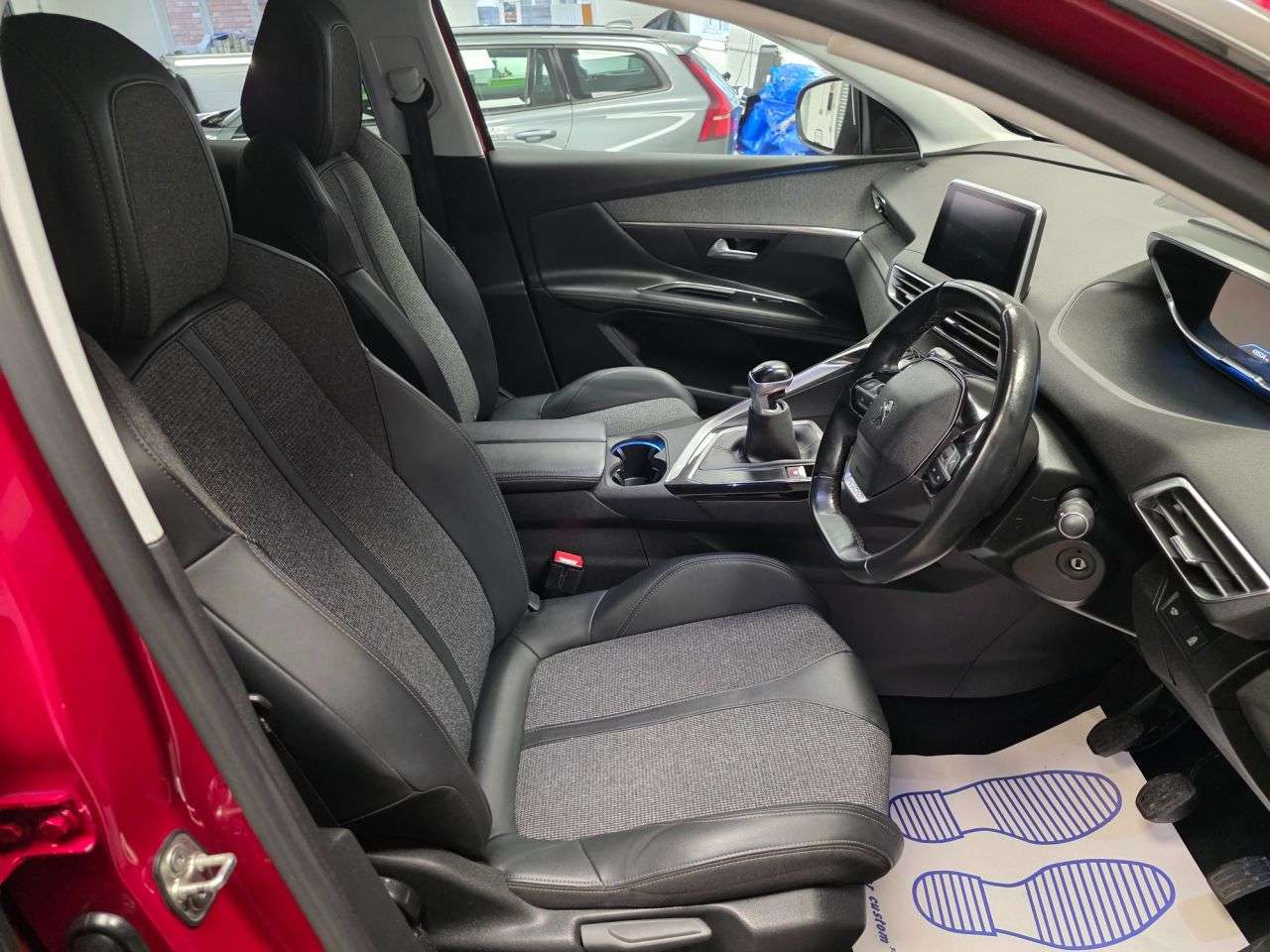 2020 PEUGEOT 3008 2020 PEUGEOT 3008