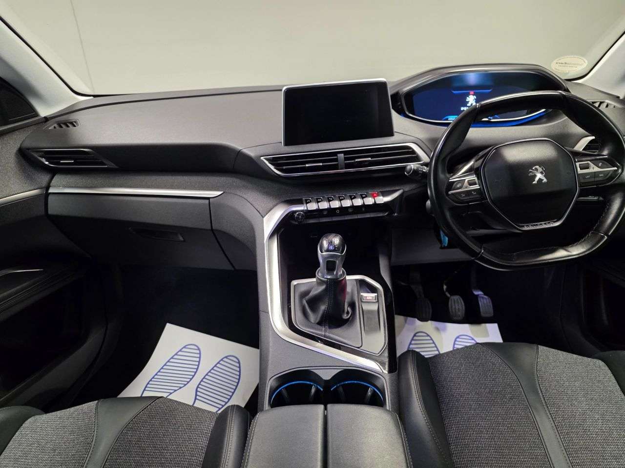 2020 PEUGEOT 3008 2020 PEUGEOT 3008