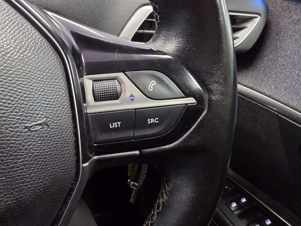 2020 PEUGEOT 3008 2020 PEUGEOT 3008