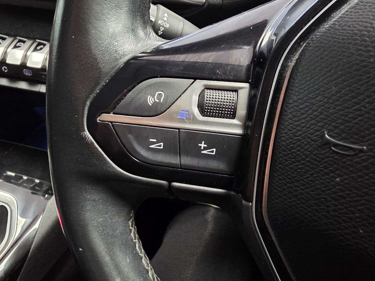 2020 PEUGEOT 3008 2020 PEUGEOT 3008