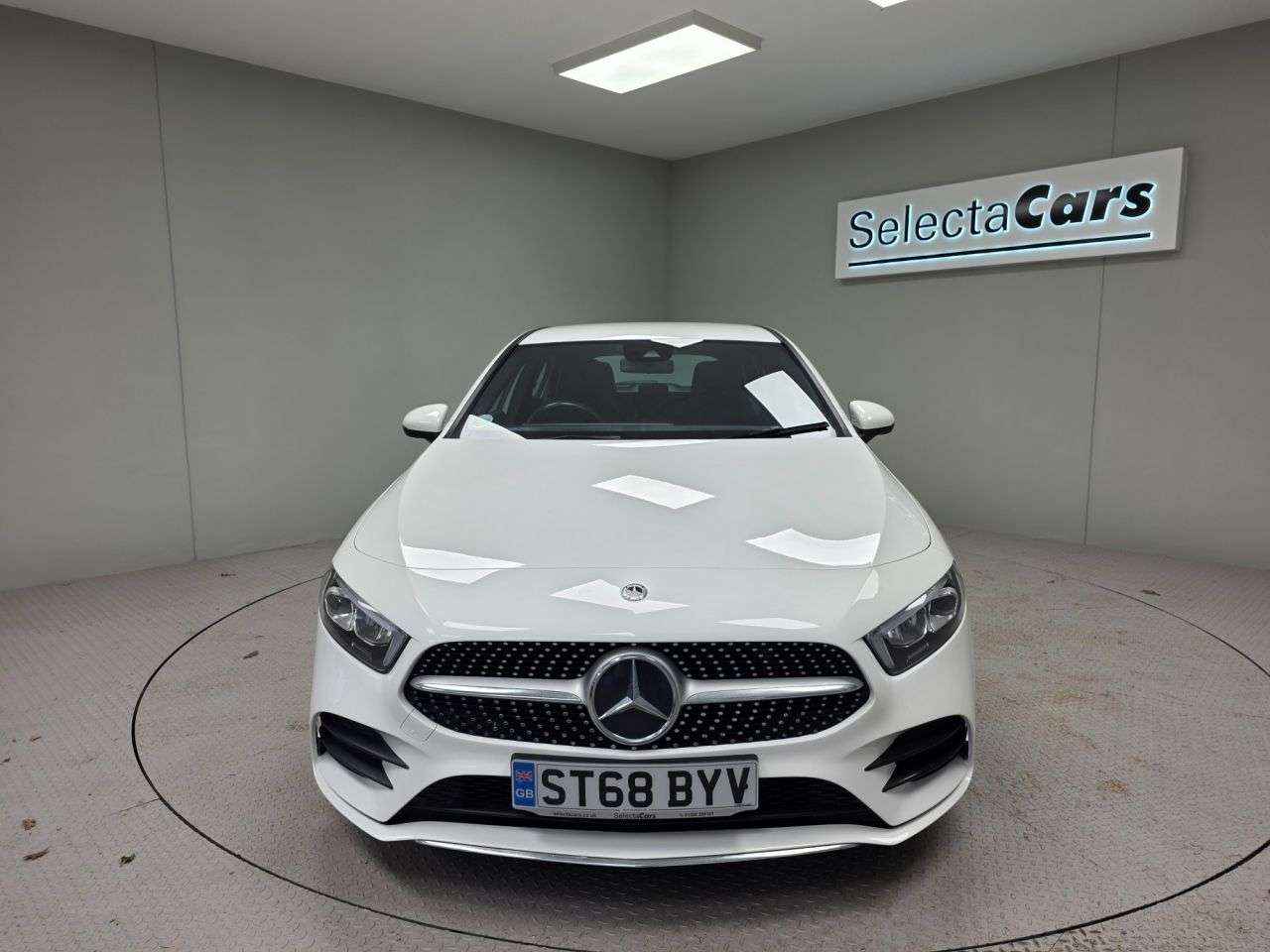 A 2018 MERCEDES-BENZ A-CLASS 1.3 A200 AMG Line Hatchback 5dr Petrol 7G-DCT Euro 6 (s/s) (163 ps) A 2018 MERCEDES-BENZ A-CLASS 1.3 A200 AMG Line Hatchback 5dr Petrol 7G-DCT Euro 6 (s/s) (163 ps)