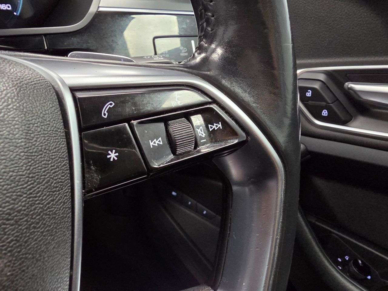 2019 AUDI E-TRON 2019 AUDI E-TRON