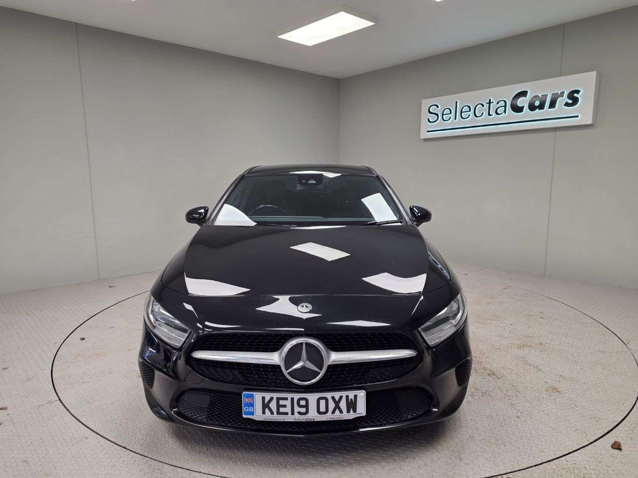 A 2019 MERCEDES-BENZ A-CLASS 1.3 A180 SE Hatchback 5dr Petrol Manual Euro 6 (s/s) (136 ps) A 2019 MERCEDES-BENZ A-CLASS 1.3 A180 SE Hatchback 5dr Petrol Manual Euro 6 (s/s) (136 ps)