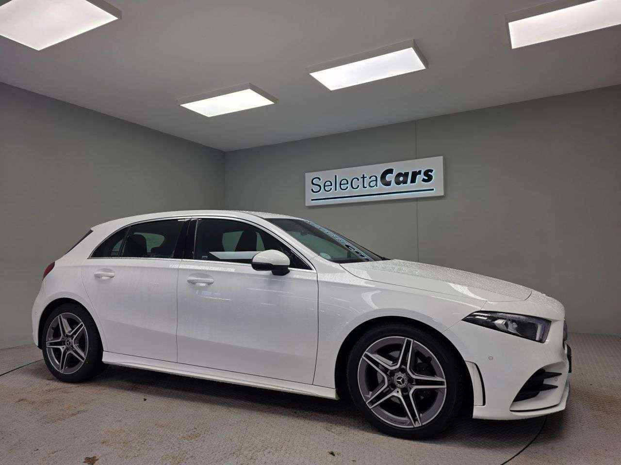 A 2019 MERCEDES-BENZ A-CLASS 1.3 A180 AMG Line (Executive) Hatchback 5dr Petrol 7G-DCT Euro 6 (s/s) (136 A 2019 MERCEDES-BENZ A-CLASS 1.3 A180 AMG Line (Executive) Hatchback 5dr Petrol 7G-DCT Euro 6 (s/s) (136