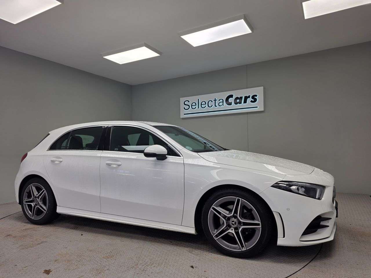 A 2019 MERCEDES-BENZ A-CLASS 1.3 A180 AMG Line (Executive) Hatchback 5dr Petrol 7G-DCT Euro 6 (s/s) (136 A 2019 MERCEDES-BENZ A-CLASS 1.3 A180 AMG Line (Executive) Hatchback 5dr Petrol 7G-DCT Euro 6 (s/s) (136