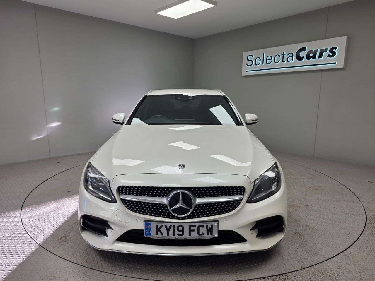 A 2019 MERCEDES-BENZ C-CLASS 2.0 C220d AMG Line (Premium) Estate 5dr Diesel G-Tronic+ Euro 6 (s/s) (194 A 2019 MERCEDES-BENZ C-CLASS 2.0 C220d AMG Line (Premium) Estate 5dr Diesel G-Tronic+ Euro 6 (s/s) (194