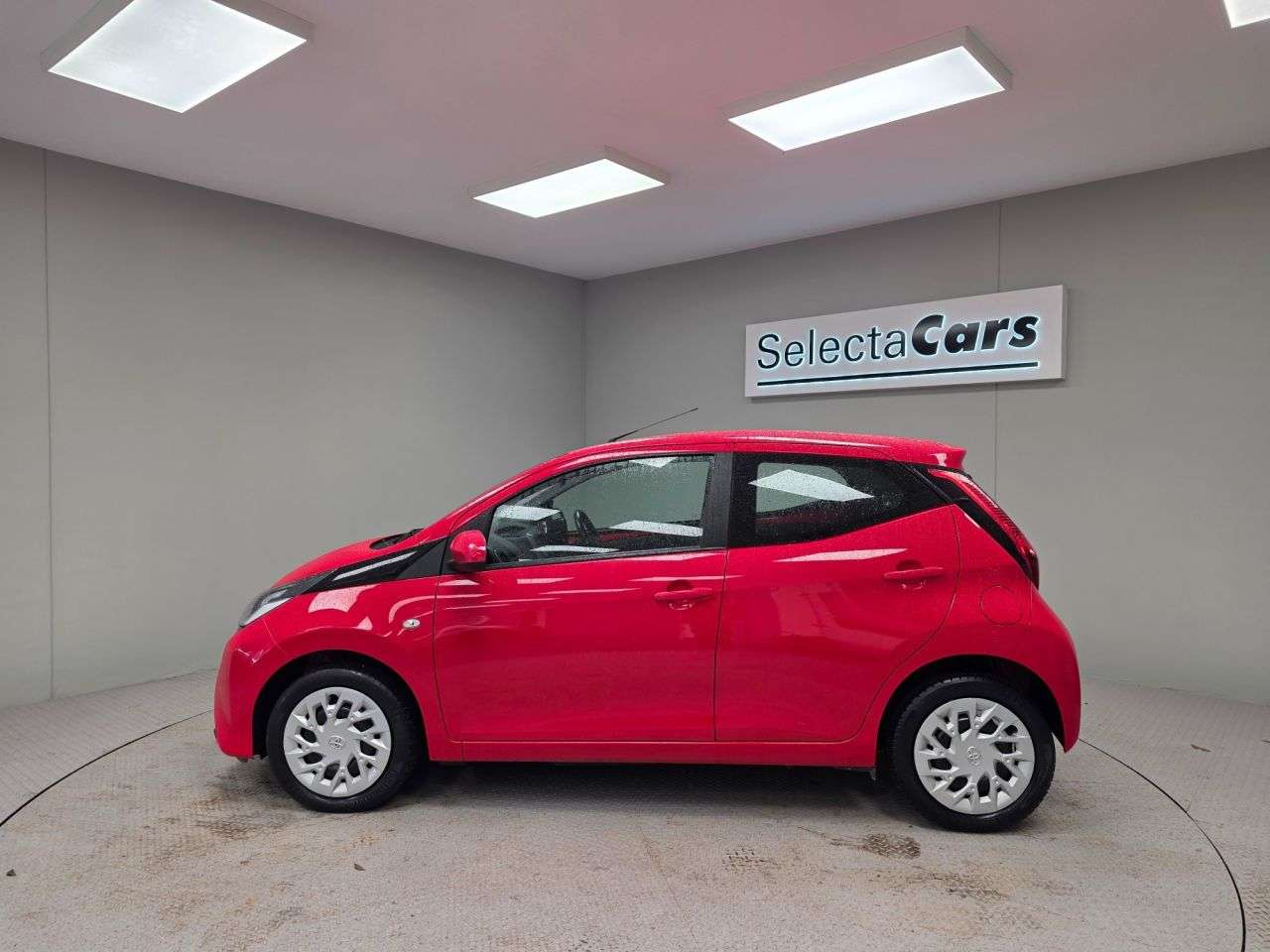 2021 TOYOTA AYGO 2021 TOYOTA AYGO