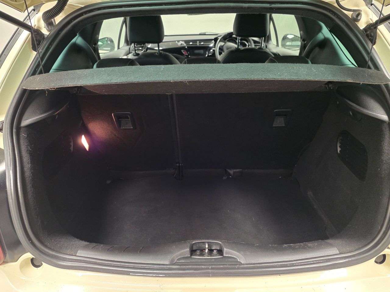 2018 DS AUTOMOBILES DS 3 2018 DS AUTOMOBILES DS 3