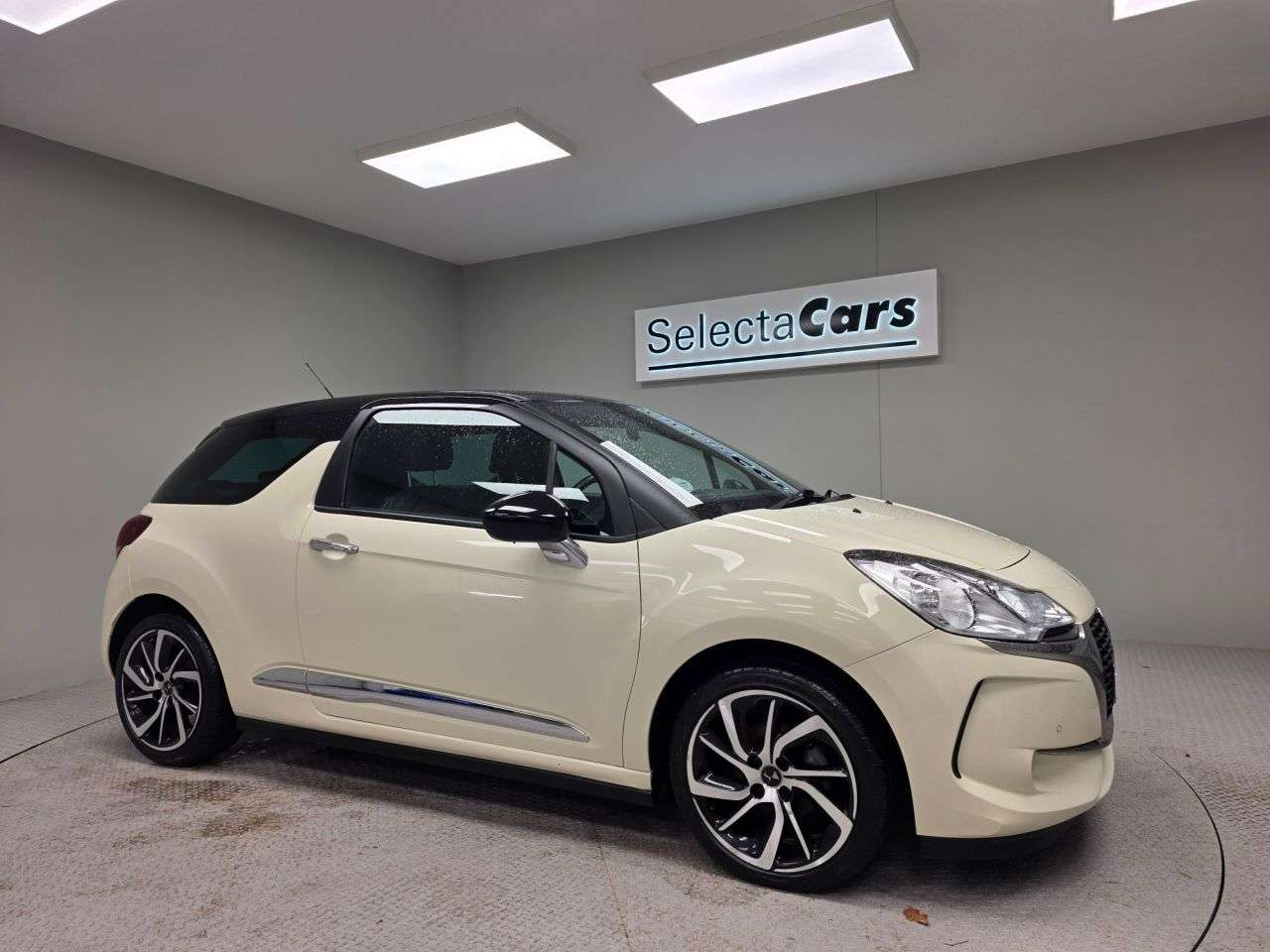 2018 DS AUTOMOBILES DS 3 2018 DS AUTOMOBILES DS 3
