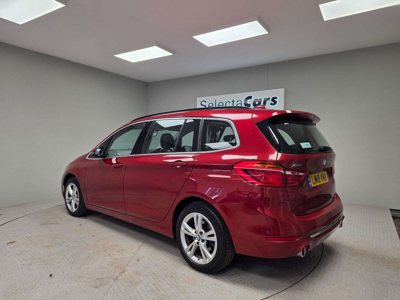 A 2018 BMW 2 SERIES GRAN TOURER 2.0 220d Luxury MPV 5dr Diesel Auto xDrive Euro 6 (s/s) (190 ps) A 2018 BMW 2 SERIES GRAN TOURER 2.0 220d Luxury MPV 5dr Diesel Auto xDrive Euro 6 (s/s) (190 ps)