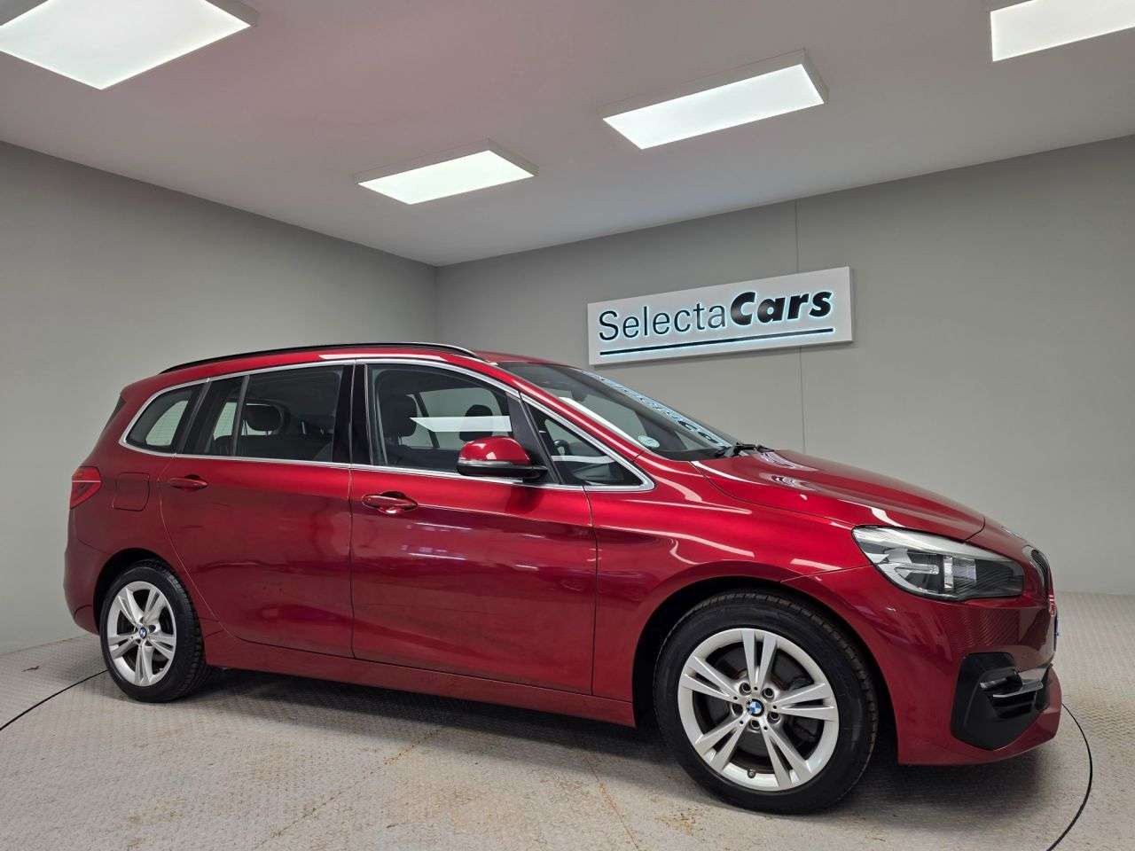 A 2018 BMW 2 SERIES GRAN TOURER 2.0 220d Luxury MPV 5dr Diesel Auto xDrive Euro 6 (s/s) (190 ps) A 2018 BMW 2 SERIES GRAN TOURER 2.0 220d Luxury MPV 5dr Diesel Auto xDrive Euro 6 (s/s) (190 ps)
