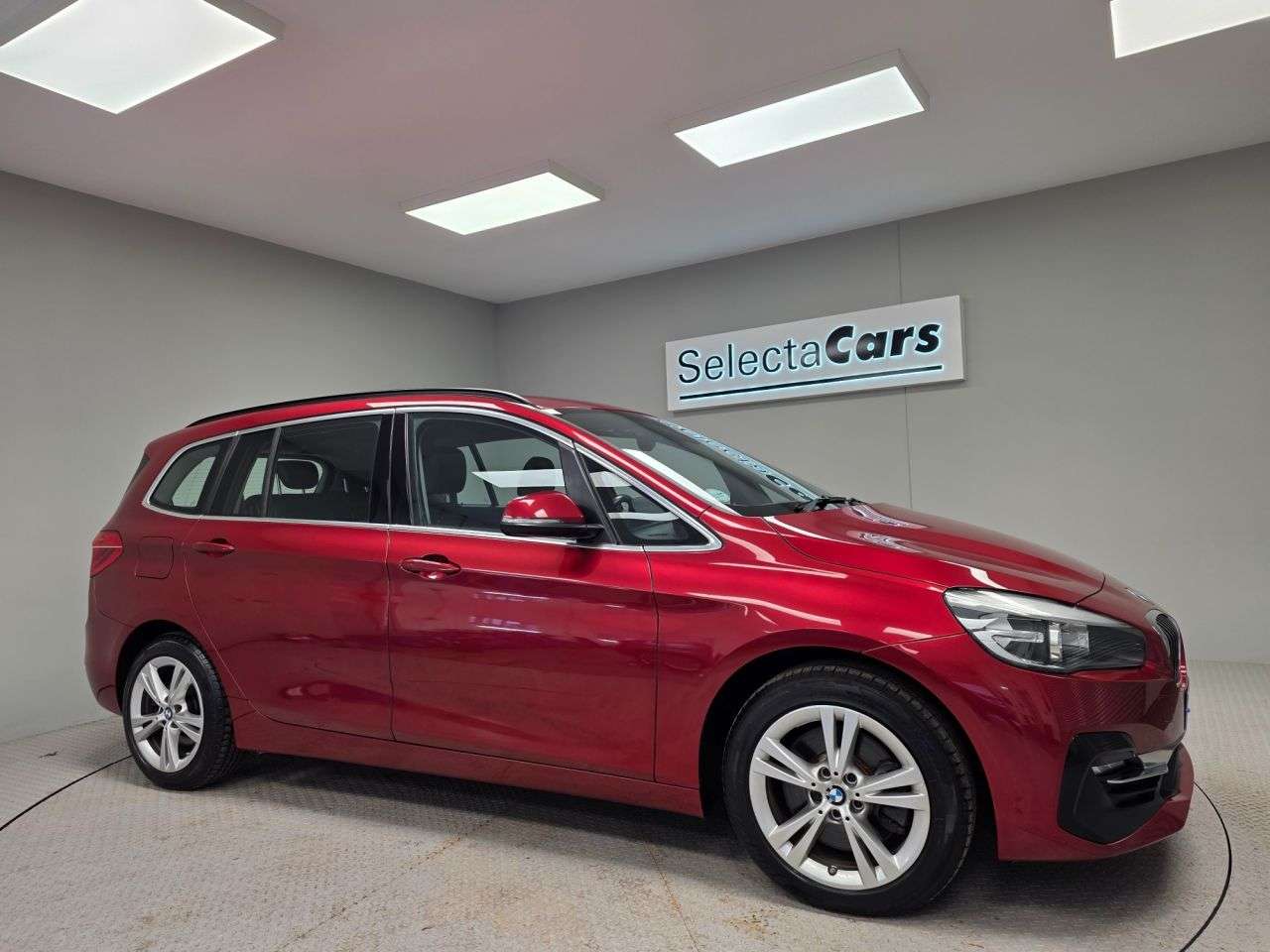 A 2018 BMW 2 SERIES GRAN TOURER 2.0 220d Luxury MPV 5dr Diesel Auto xDrive Euro 6 (s/s) (190 ps) A 2018 BMW 2 SERIES GRAN TOURER 2.0 220d Luxury MPV 5dr Diesel Auto xDrive Euro 6 (s/s) (190 ps)