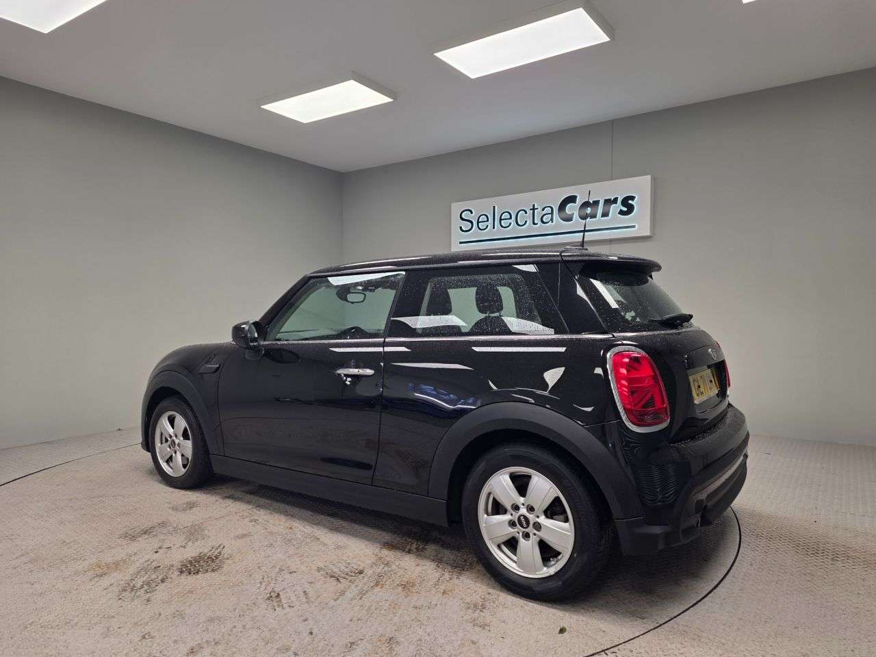 A 2022 MINI HATCH 1.5 Cooper Classic Hatchback 3dr Petrol Steptronic Euro 6 (s/s) (136 ps) A 2022 MINI HATCH 1.5 Cooper Classic Hatchback 3dr Petrol Steptronic Euro 6 (s/s) (136 ps)