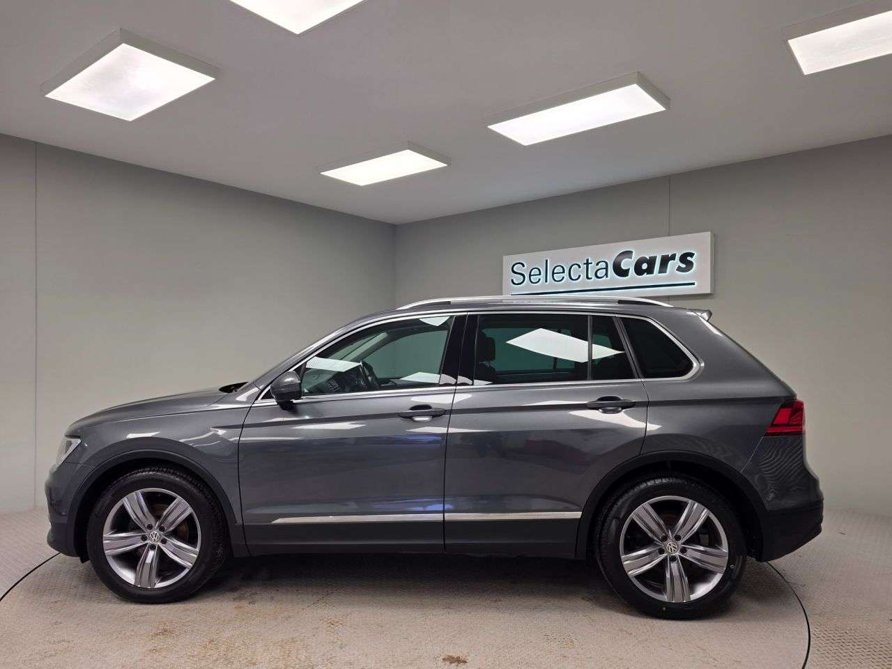 2019 VOLKSWAGEN TIGUAN 2019 VOLKSWAGEN TIGUAN
