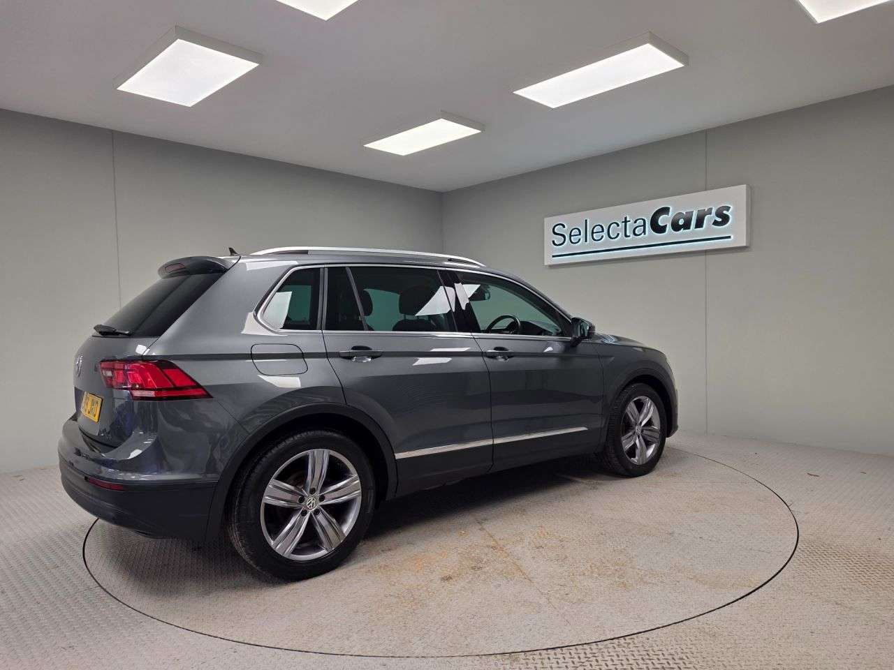2019 VOLKSWAGEN TIGUAN 2019 VOLKSWAGEN TIGUAN