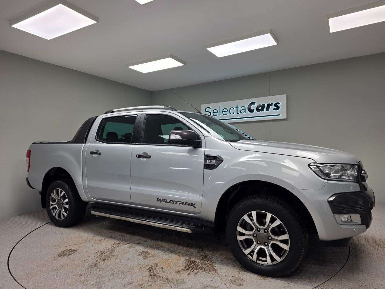 A 2018 FORD RANGER 3.2 TDCi Wildtrak Pickup Double Cab 4dr Diesel Auto 4WD Euro 5 (200 ps) A 2018 FORD RANGER 3.2 TDCi Wildtrak Pickup Double Cab 4dr Diesel Auto 4WD Euro 5 (200 ps)