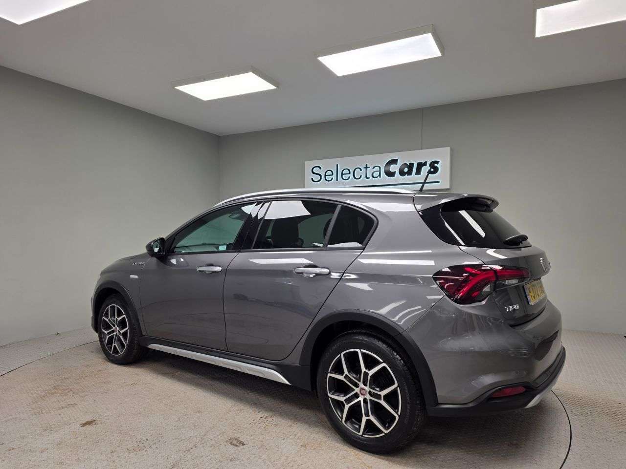 A 2022 FIAT TIPO 1.0 Cross Hatchback 5dr Petrol Manual Euro 6 (s/s) (100 bhp) A 2022 FIAT TIPO 1.0 Cross Hatchback 5dr Petrol Manual Euro 6 (s/s) (100 bhp)